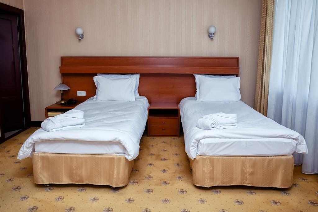 City Hotel Tien Shan Koktobe Dış mekan fotoğraf