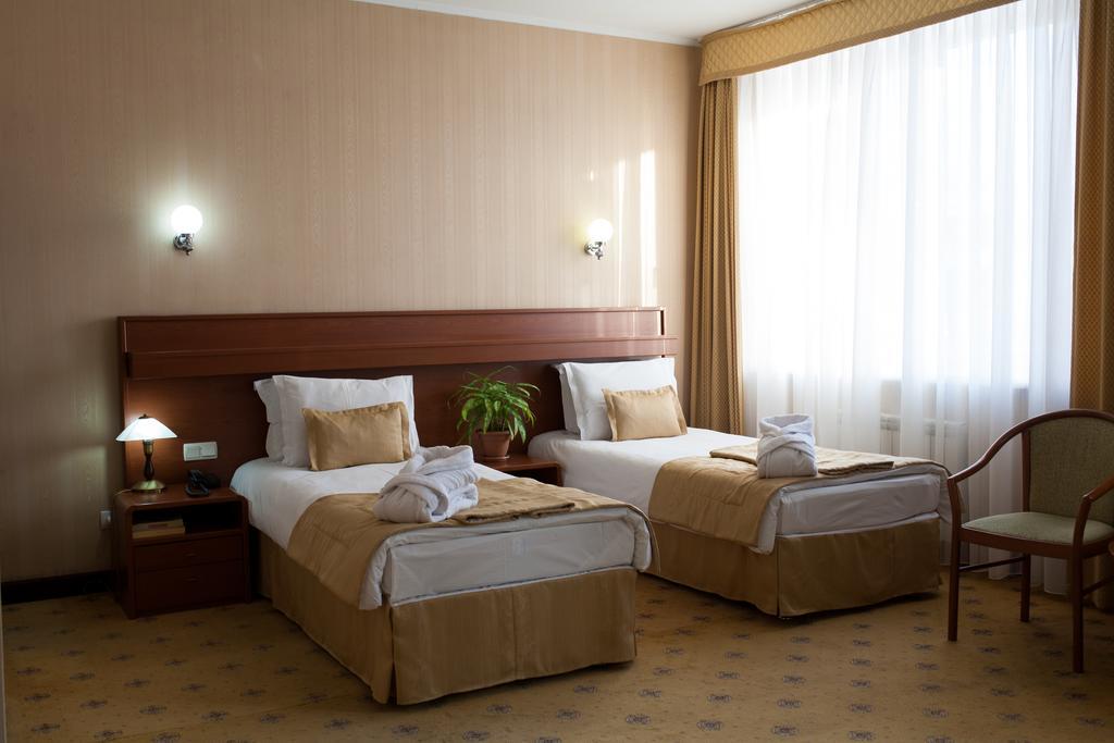 City Hotel Tien Shan Koktobe Dış mekan fotoğraf