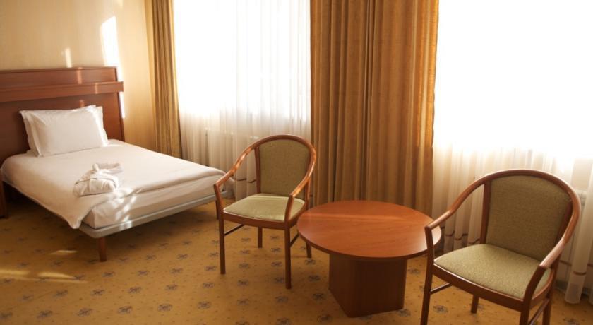 City Hotel Tien Shan Koktobe Dış mekan fotoğraf
