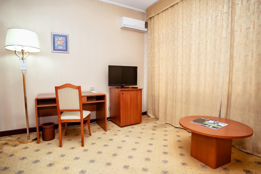 City Hotel Tien Shan Koktobe Dış mekan fotoğraf