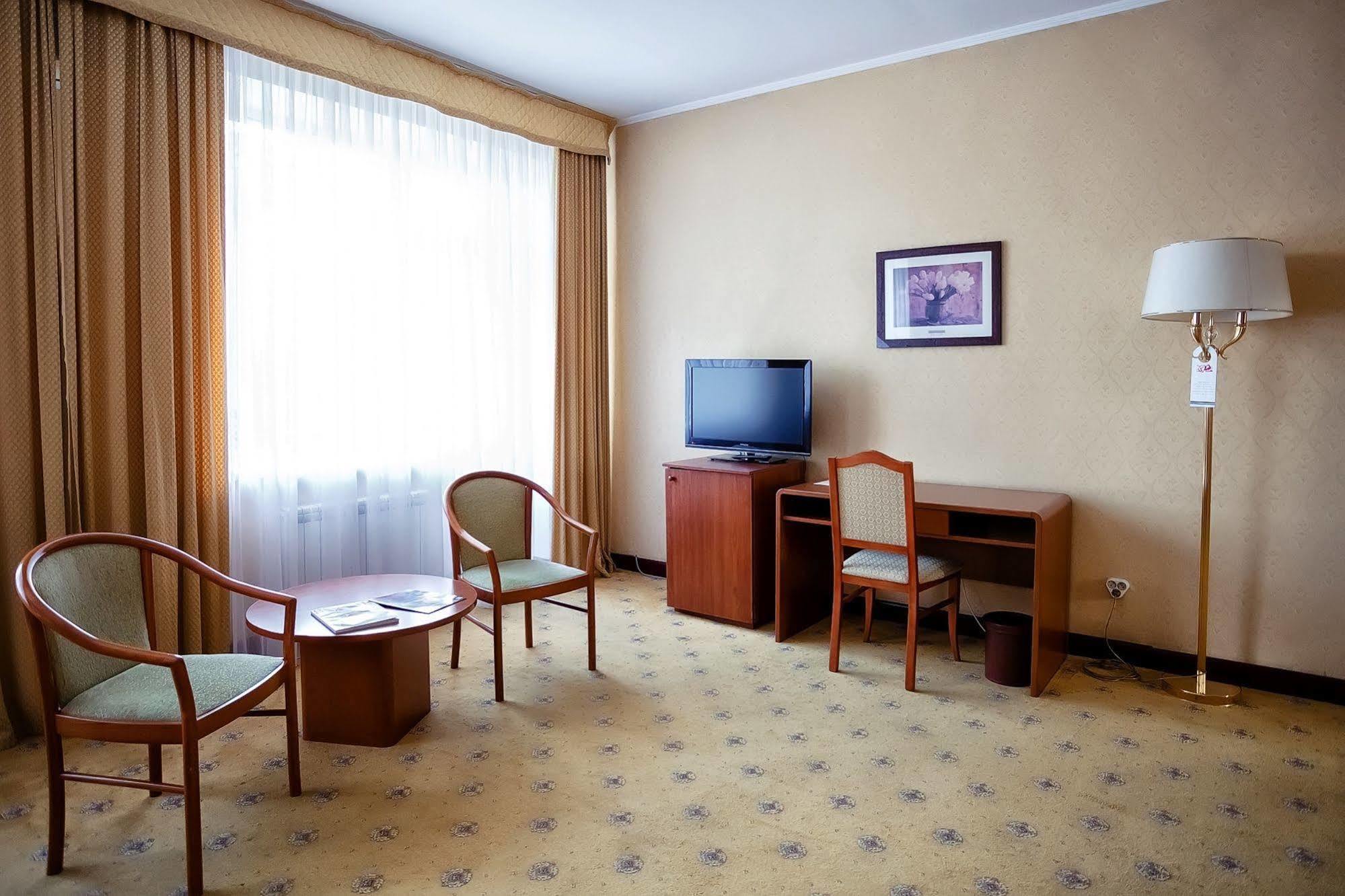 City Hotel Tien Shan Koktobe Dış mekan fotoğraf