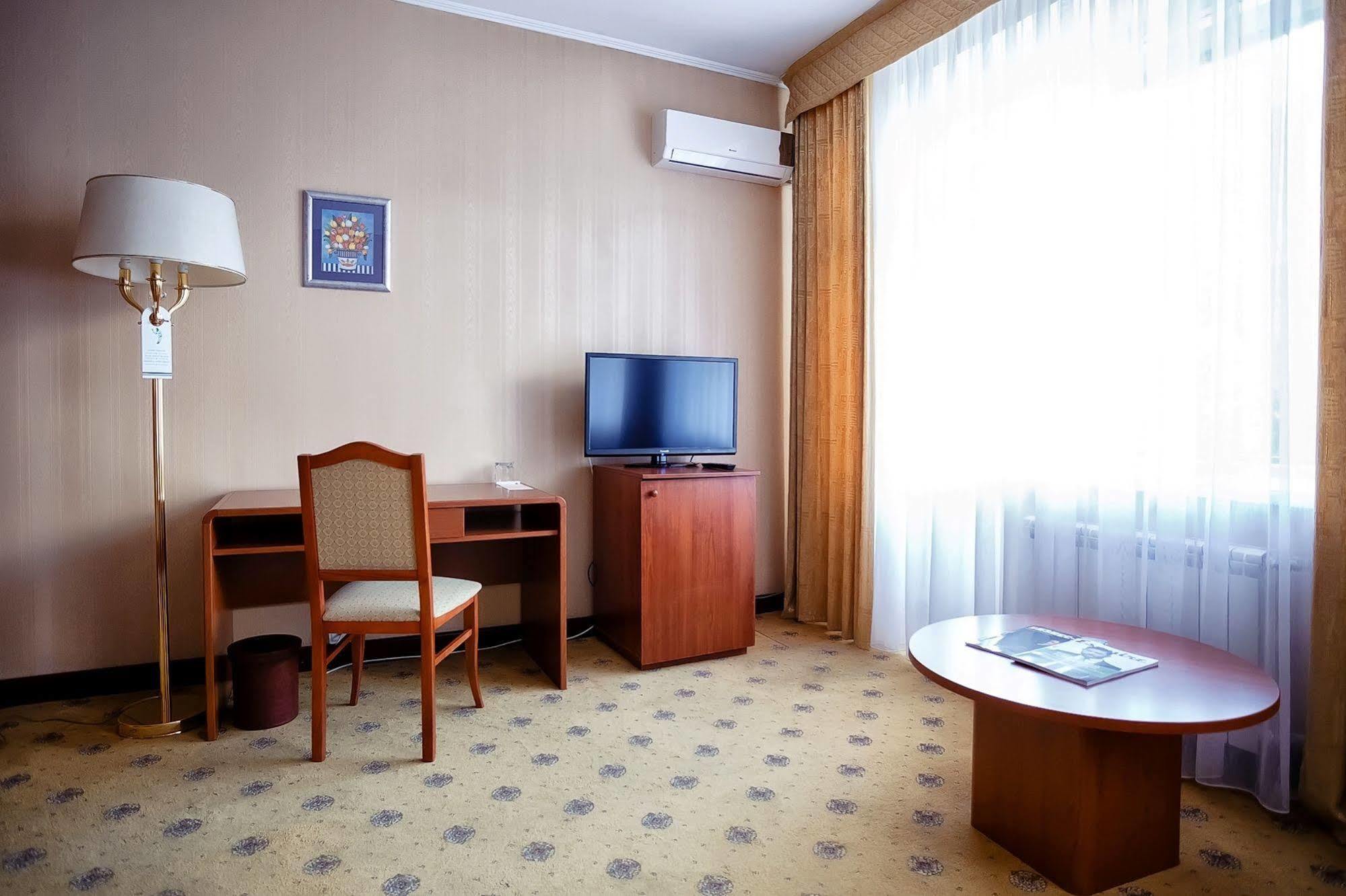 City Hotel Tien Shan Koktobe Dış mekan fotoğraf
